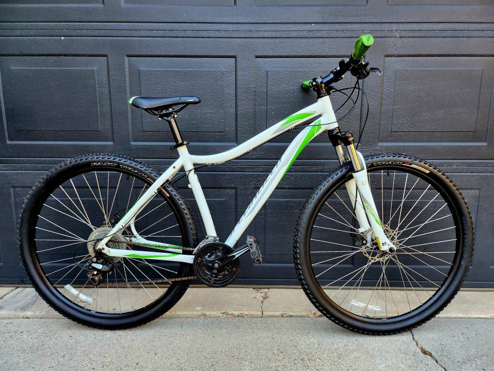 Specialized Myka Disc 29 Women’s Mountain Bike - Large 19" Frame