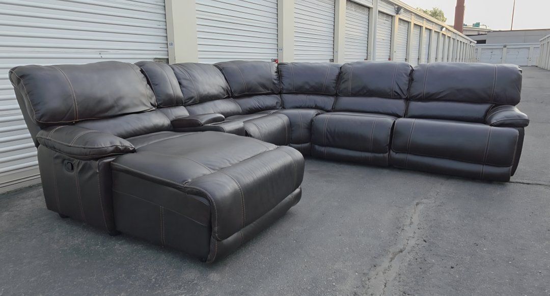 [FREE DELIVERY] Beautiful Real Leather Sectional