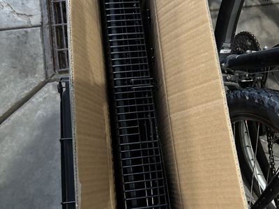 Brand New medium Pet Crate