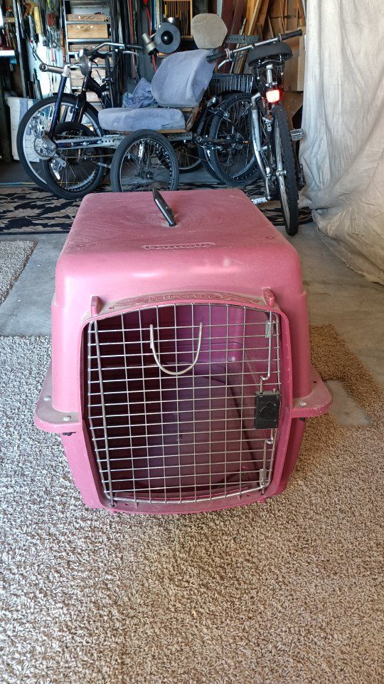 large Dog kennel $25
