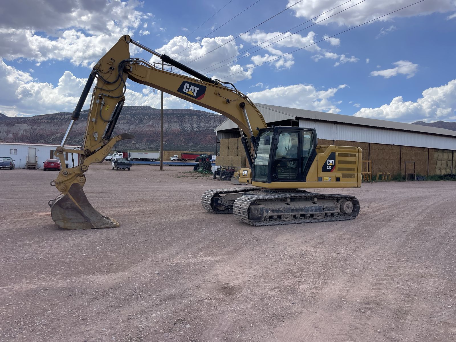 2019 Cat 320 excavator