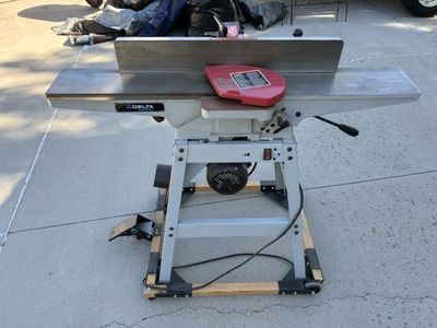 Jointer with Stand- Delta Shopmaster JT360 6"