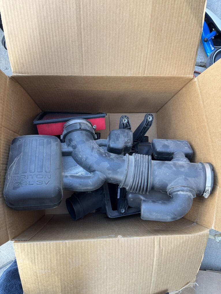 Ford 5.4 3v Triton Air Intake (2010 F150)