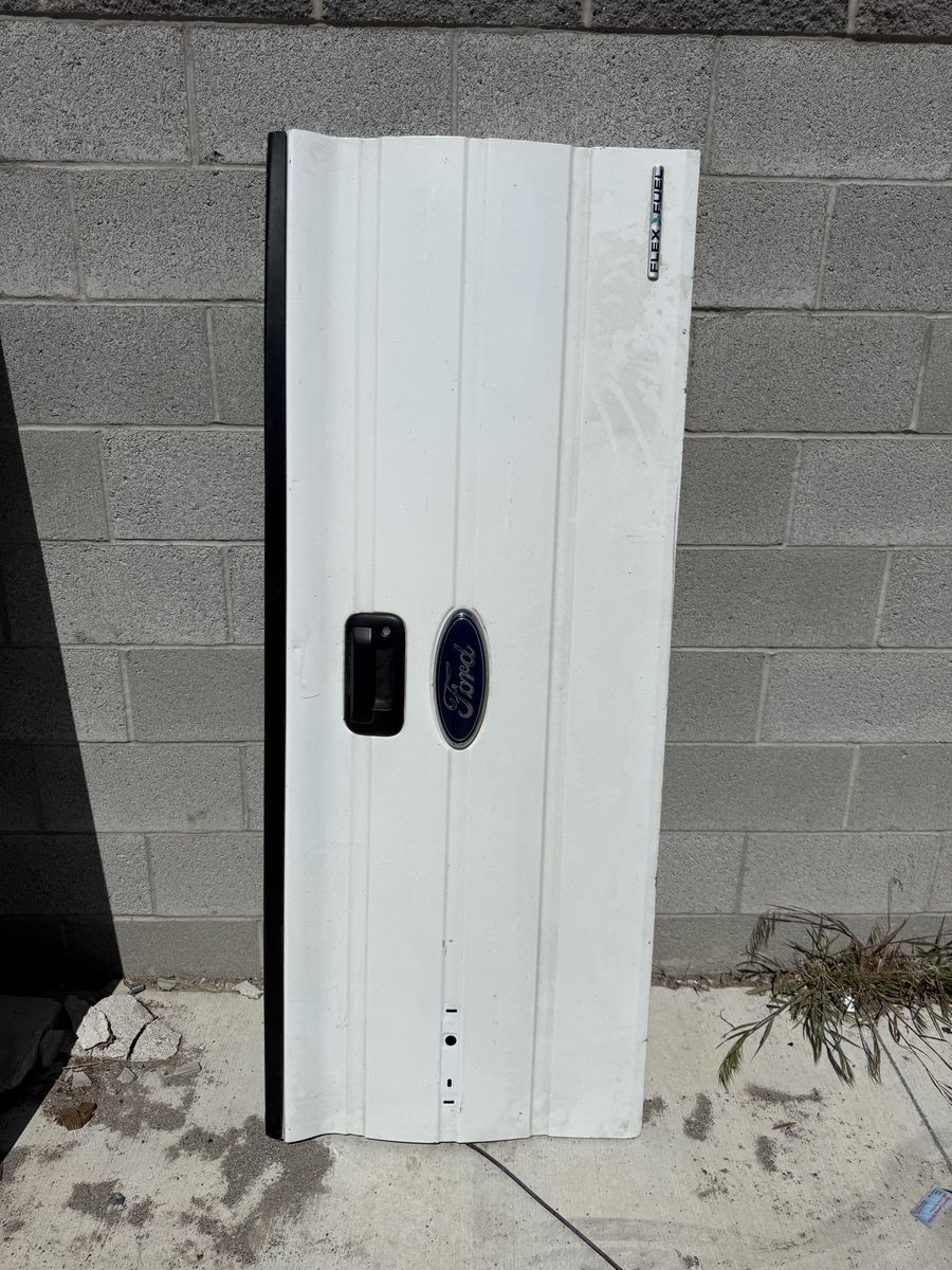 2013 Ford F-150 Tailgate