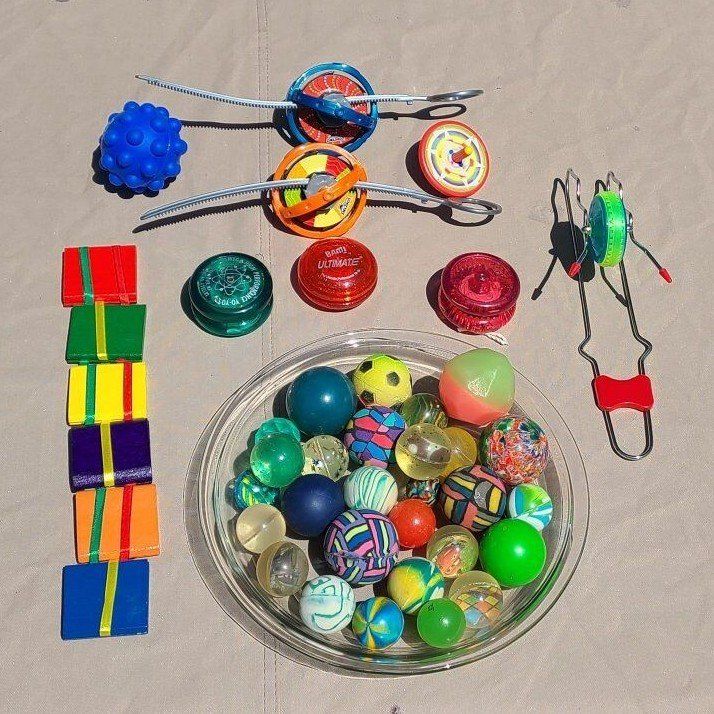 Yo-yos, Tops, Balls