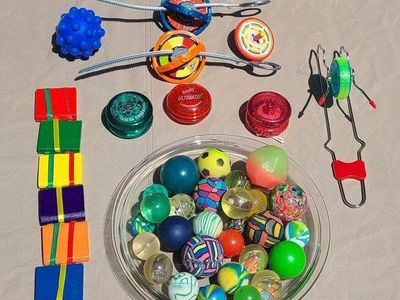 Yo-yos, Tops, Balls