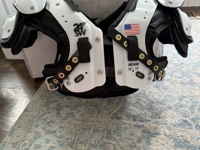 Adult MEDIUM Douglas Varsity 24SW Football Pads