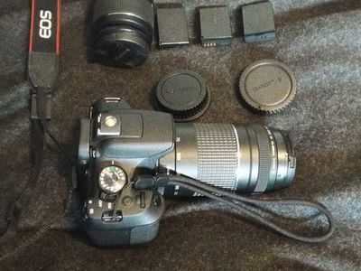 Canon camera with accessories