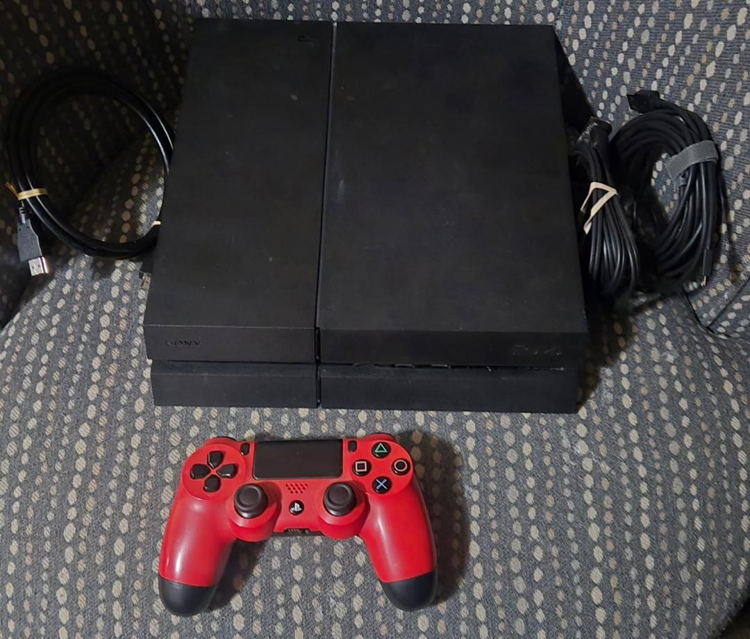 500gb Ps4 with 1 controller! Trades considered!