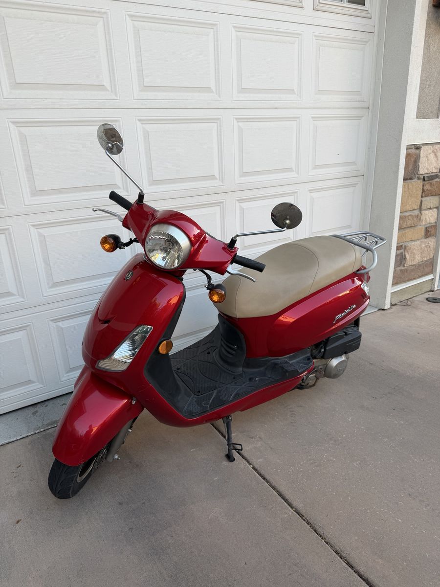 2009 SYM Fiddle moped scooter