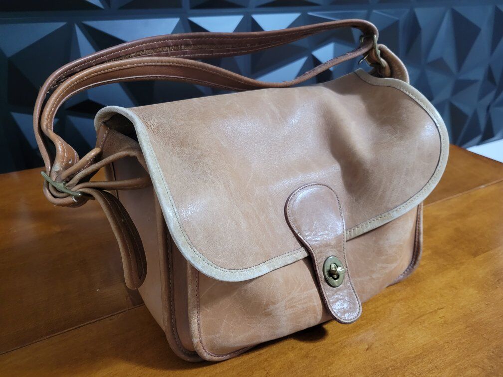 Coach rare New York City Bonnie cashin era field b