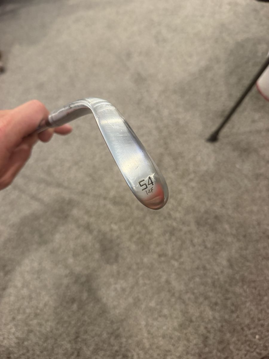 Titleist Vokey Design SM10 54° Wedge (14F Grind)