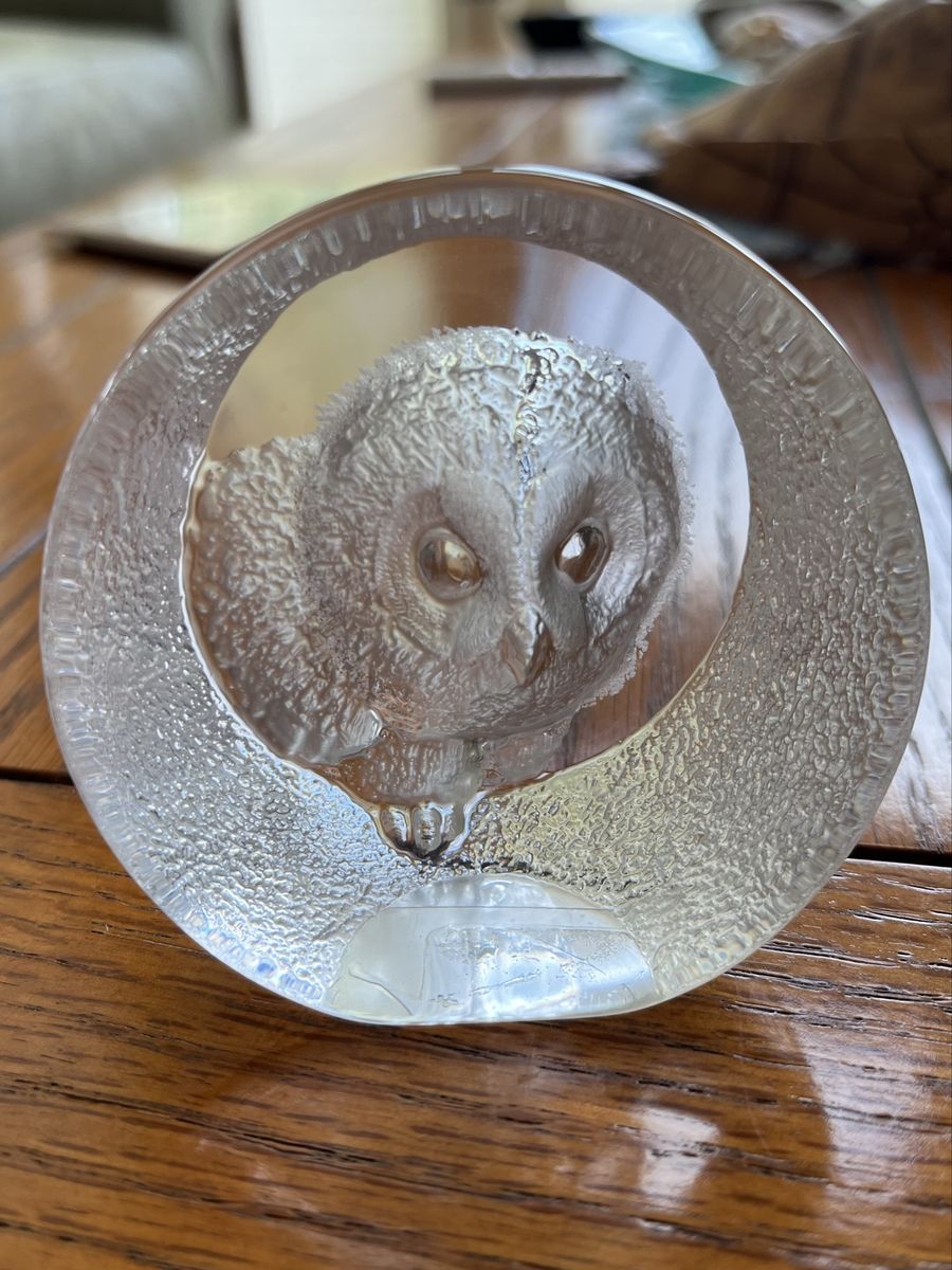 Mats Jonasson Majo Sweden Crystal Owl Paperweight Figurine Signed