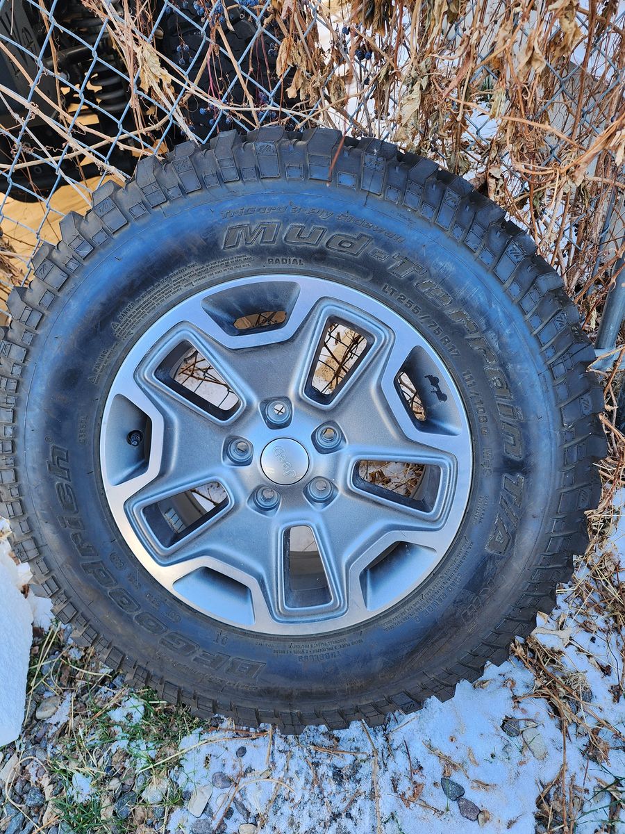 JEEP wheels and tires
