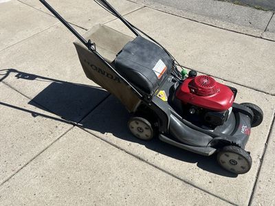 Honda HRX 217 Gas Lawn Mower