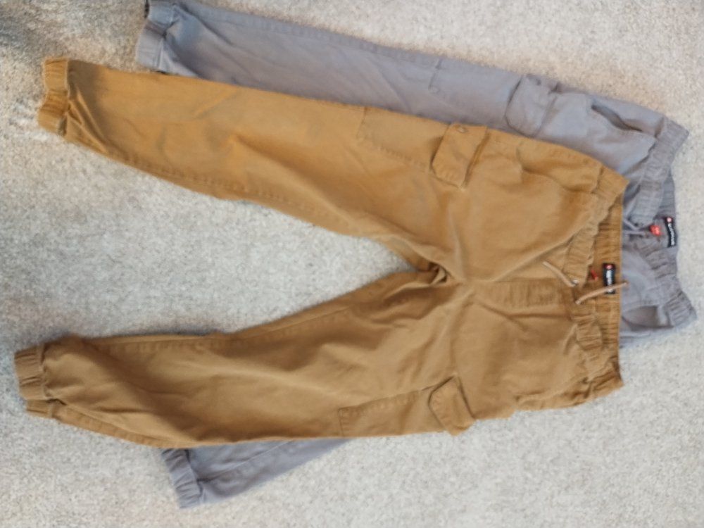 Men's Cargo Jogger Pants, size Medium