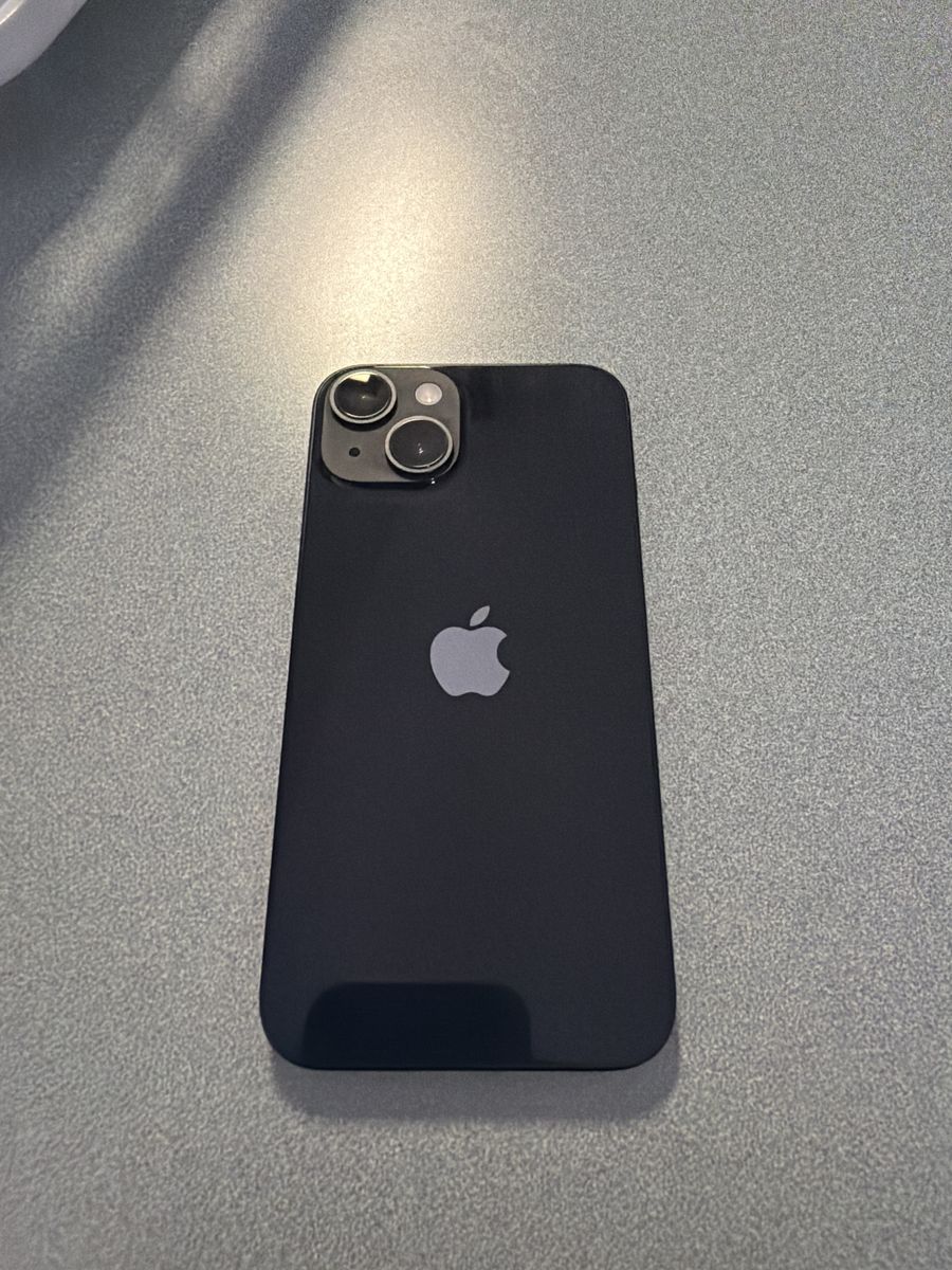 Black IPhone 14