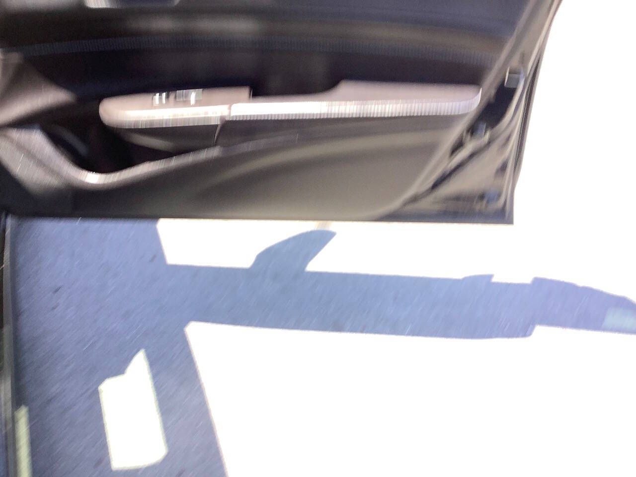Main image 33