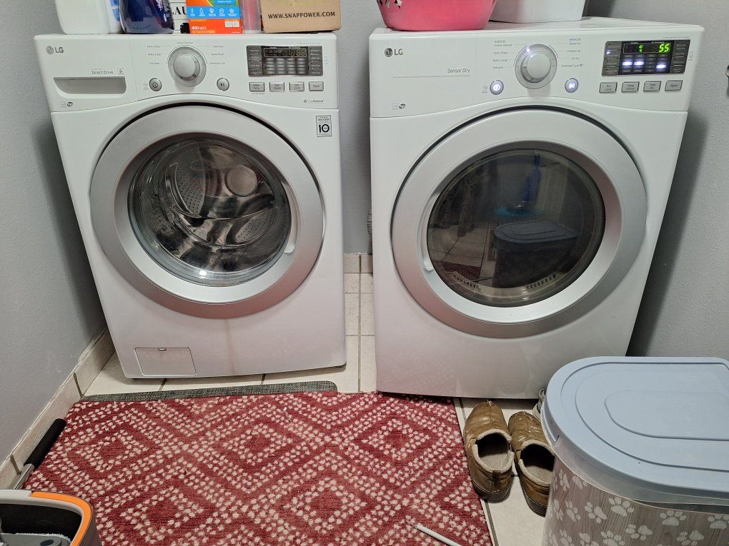 LG Inverter Direct Drive front-load washing and dryer electrical machine.