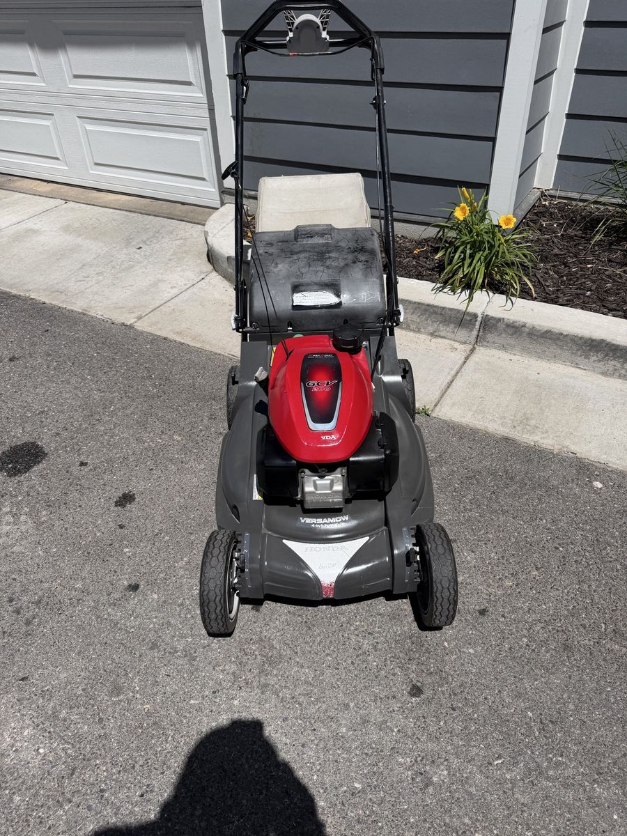 HRX 217 Honda Self Propelled Lawn Mower