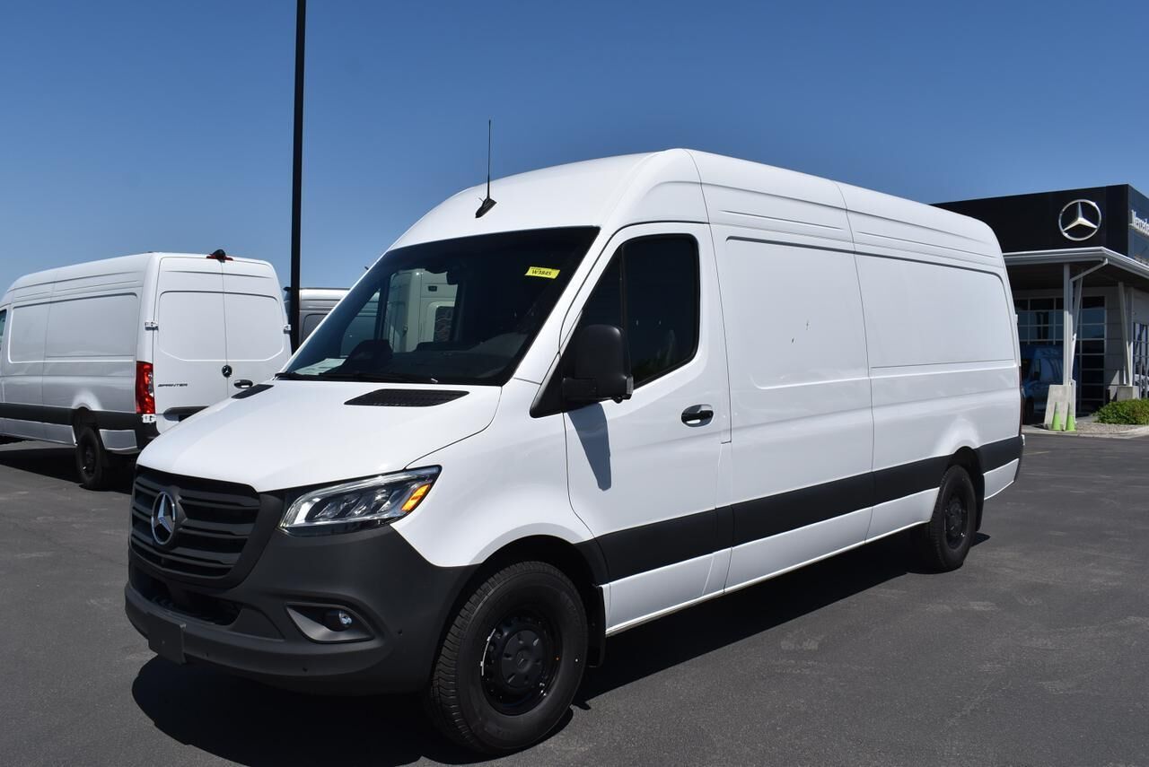 2025 Mercedes-Benz Sprinter 2500
