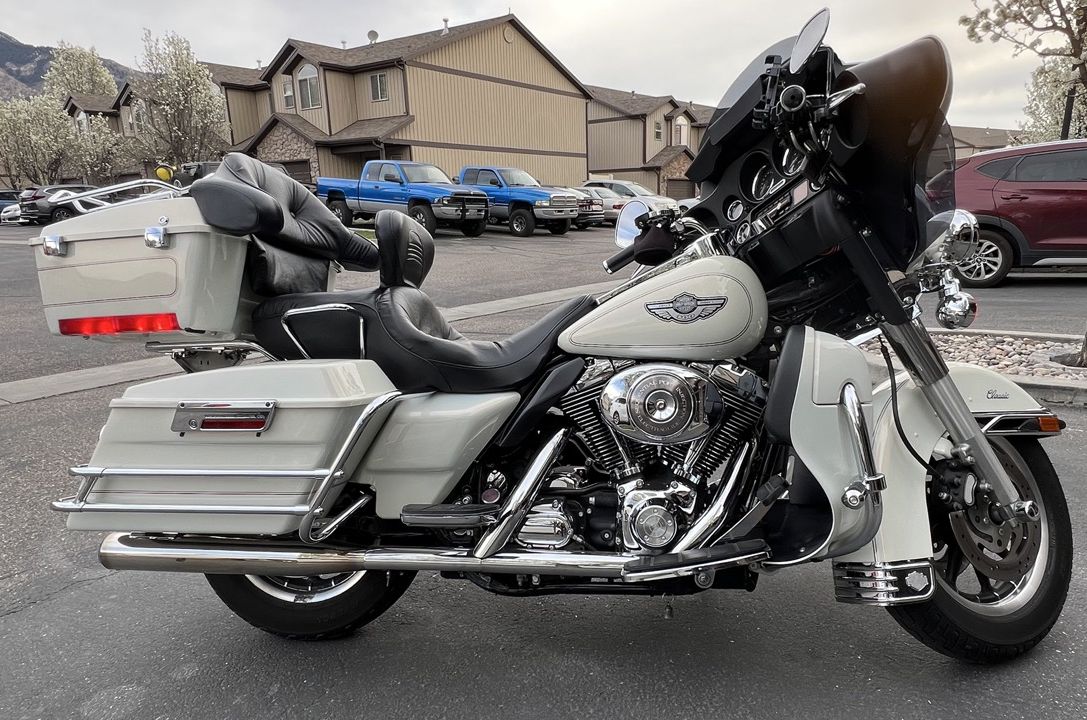 2003 Harley Davidson FLHTC-I Ultra Classic Electra Glide 100 year Anniversary Edition