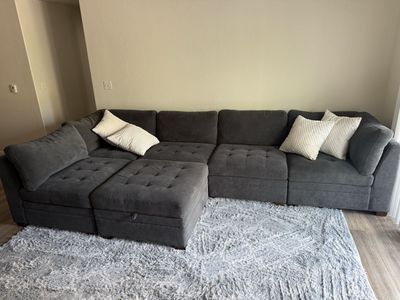 Thomasville Tisdale Modular Sectional 6-piece Dark Gray with Storage Ottoman
