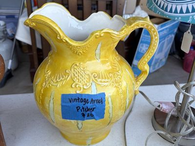 Vintage Arnel wash basin water pitcher