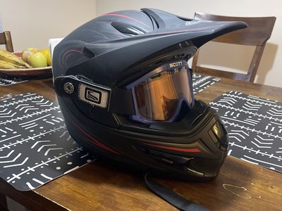 Dirt bike helmet
