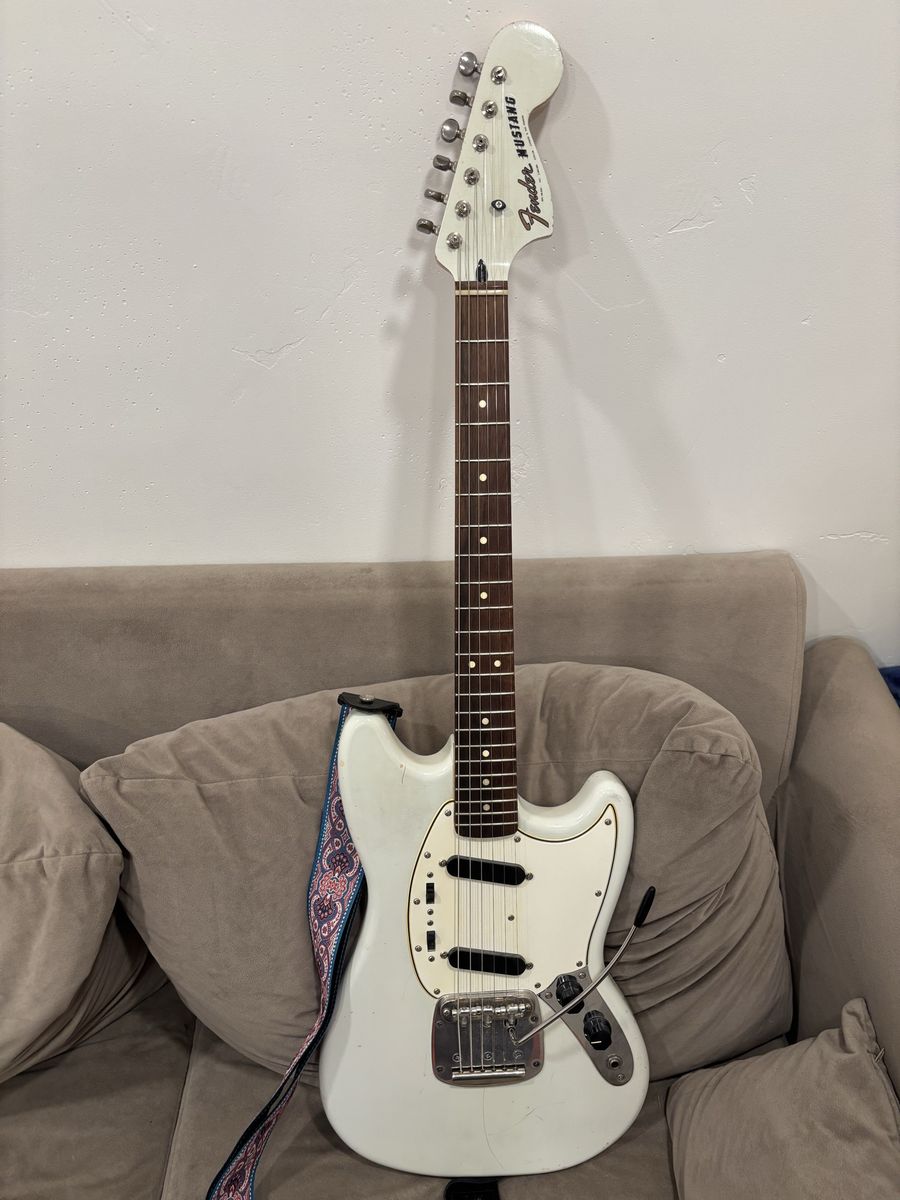 “Parts-stang” build by Abernethy guitars