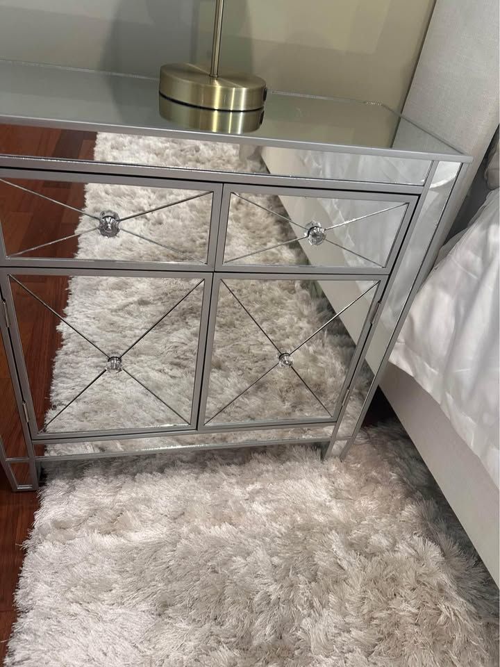 Mirrored Cabinet/Night stand (set of 2)