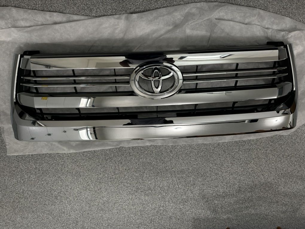 2014 - 2021 Toyota Tundra Grill and Bulge