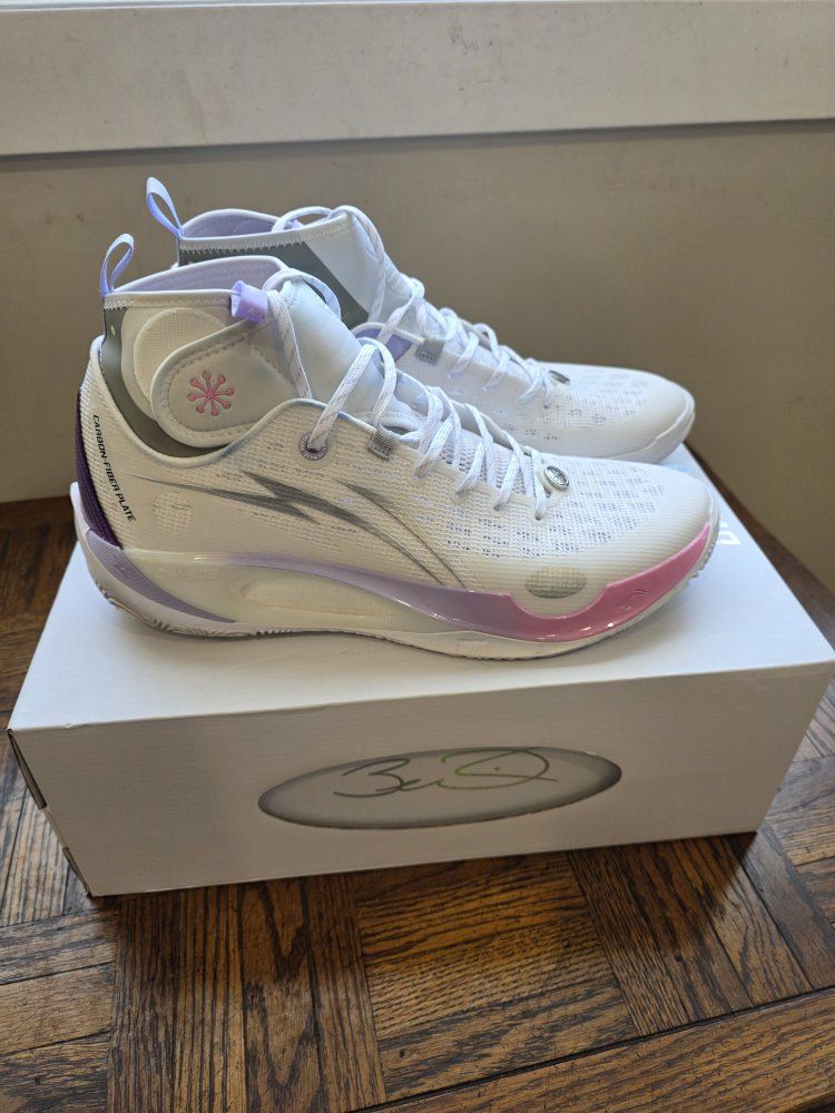 Li-Ning 808 II Ultra size 12 mens