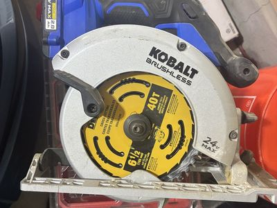 KOBALT 24V MAX 6-1/2 inch Brushless Cordless Circular Saw (Tool Only)