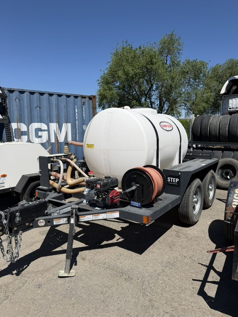 600 Gallon Water Trailer for Rent. Pump and Hose