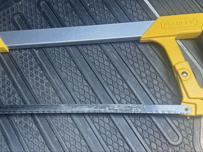 Stanley Hacksaw 12 Inch Heavy Duty Metal Cutting Saw with Comfortable Grip