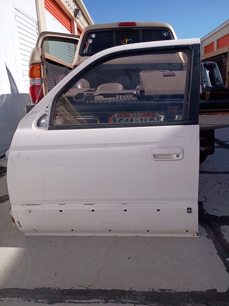 3rd Gen complete 4Runner doors