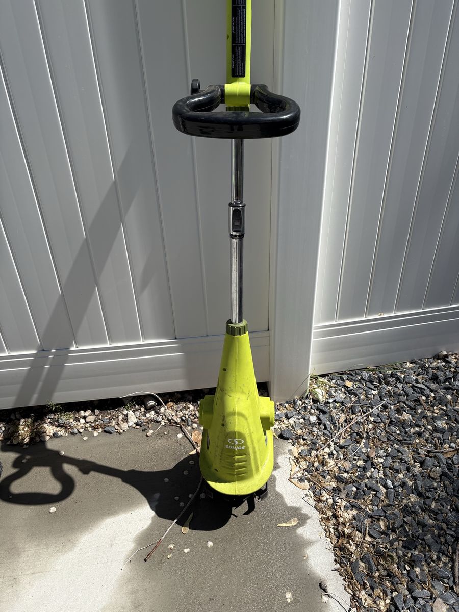 Electric chipper and electric cultivator