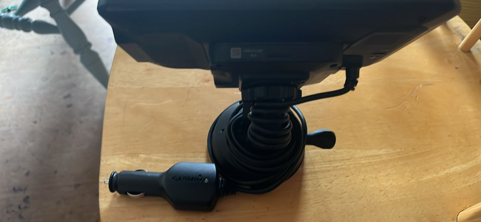 Garmin dezel OTR810 MT-S with mount