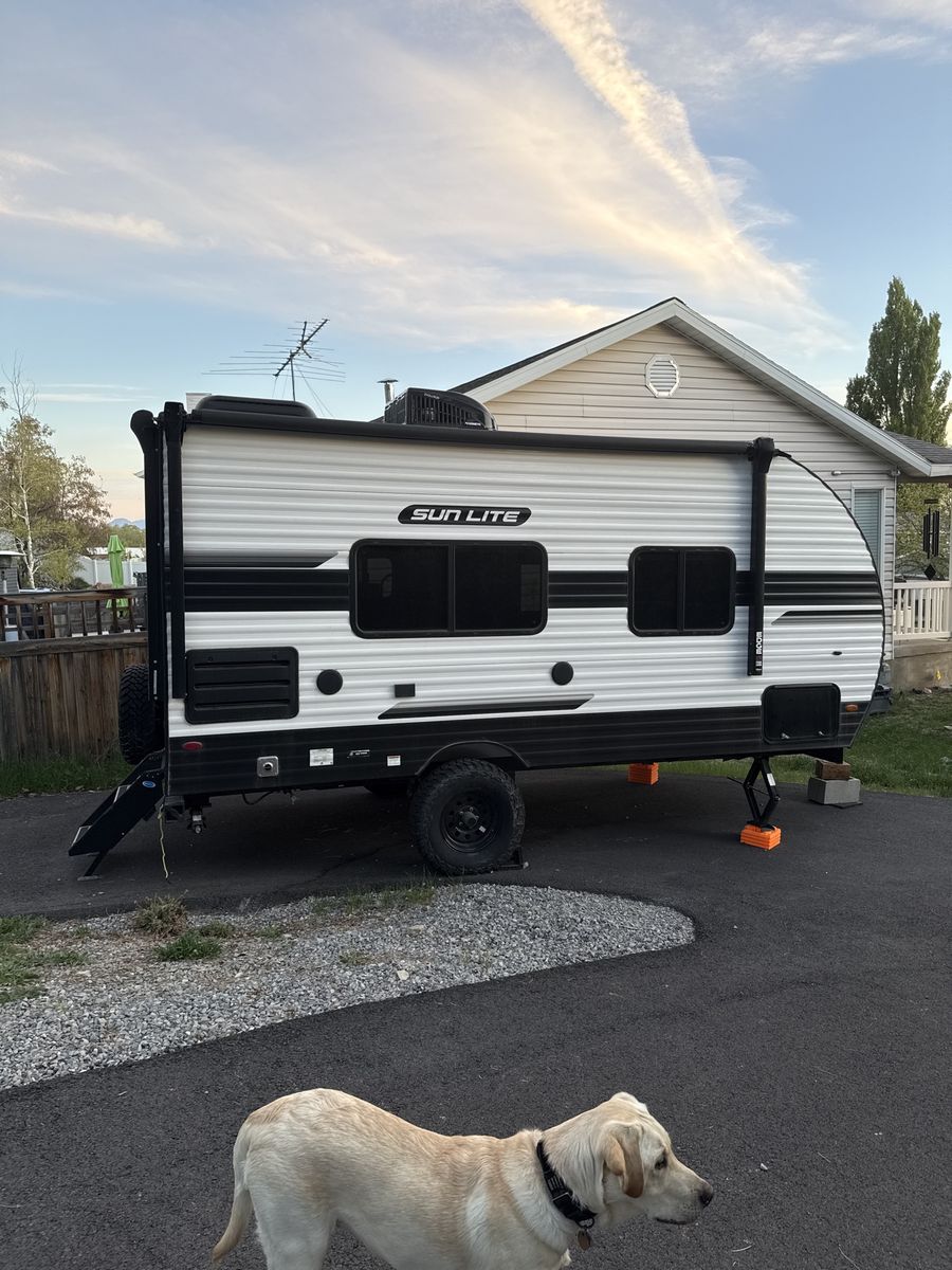 SUN LITE 18 RD off-road camper Trailer