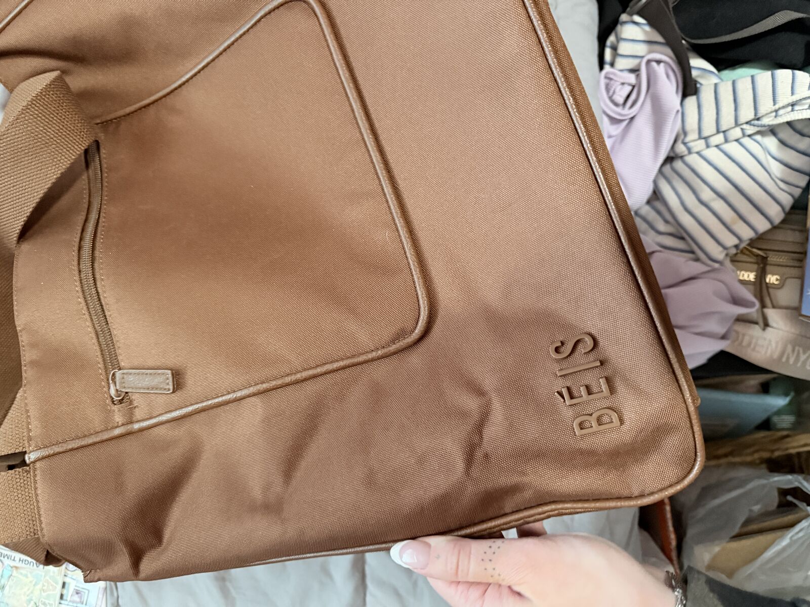 BEIS east to west tote