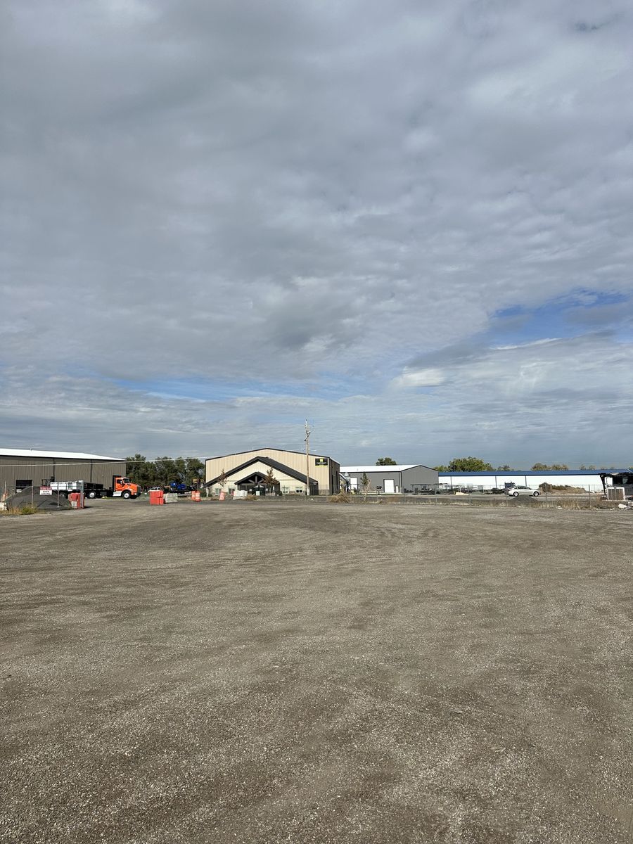 Main image 7