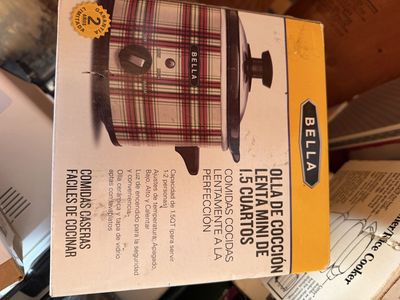 Bella 1.5 Quart Mini Slow Cooker Red Plaid Tartan Pattern