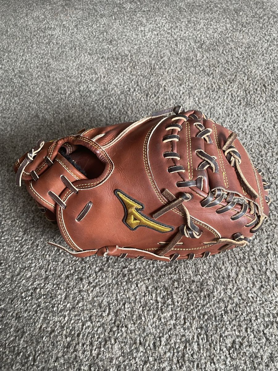 RH Catchers Glove