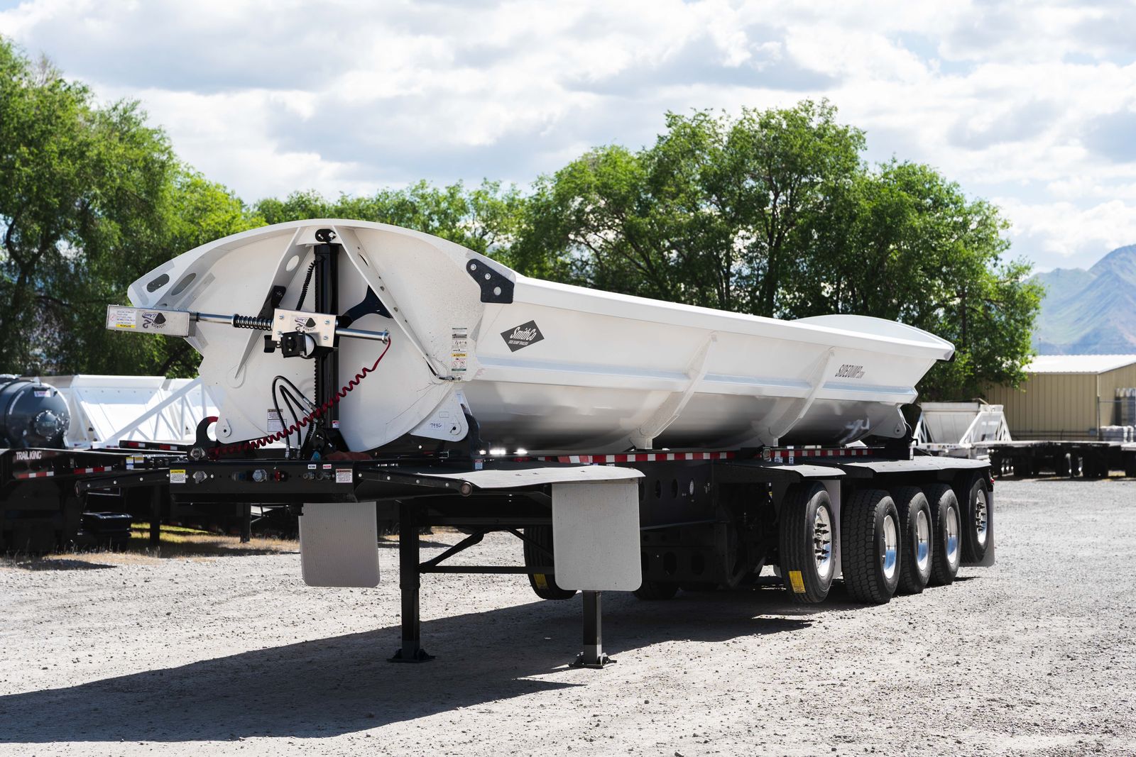SmithCo SX5 Super Side Dump Trailer