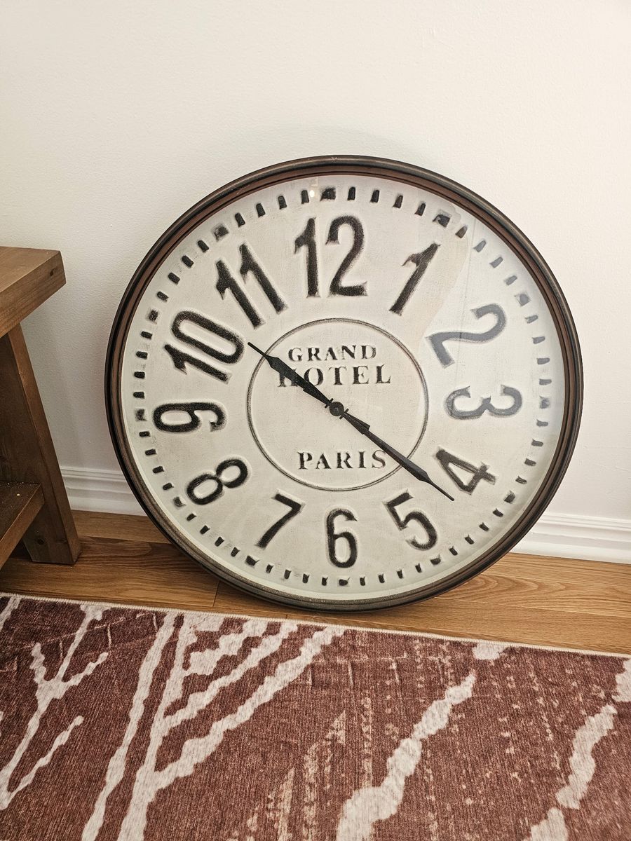 Wall clock