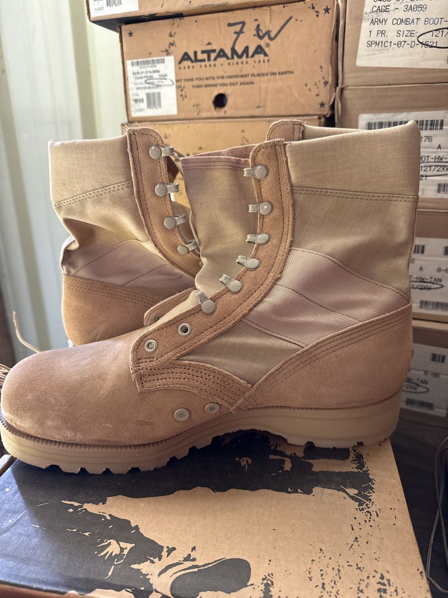 Desert Sand Altama Boots SIze 13 extra Wide Mens