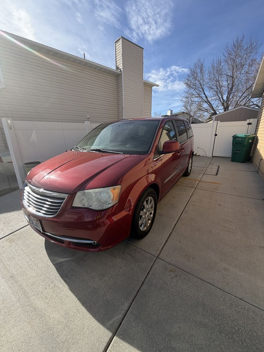 2014 Chrysler Town and Country Touring