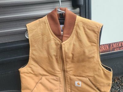 New carhartt vest jacket. men's medium