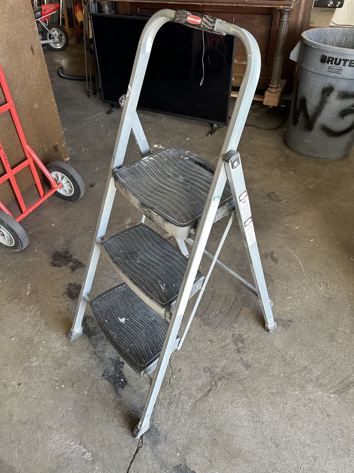Rubbermaid 3 Step Step Ladder